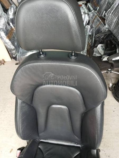 A4 B8 KARAVAN SEDIŠTA KOŽNA