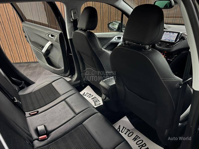 Peugeot 2008 A.T ALLURE