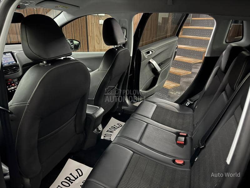 Peugeot 2008 A.T ALLURE