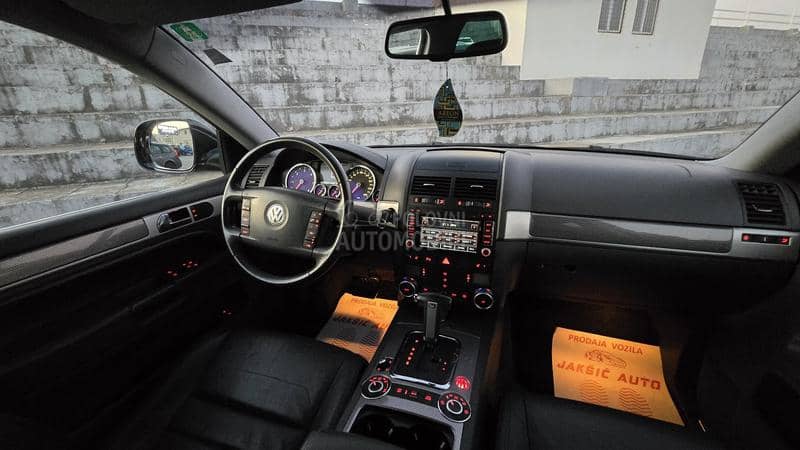 Volkswagen Touareg V6