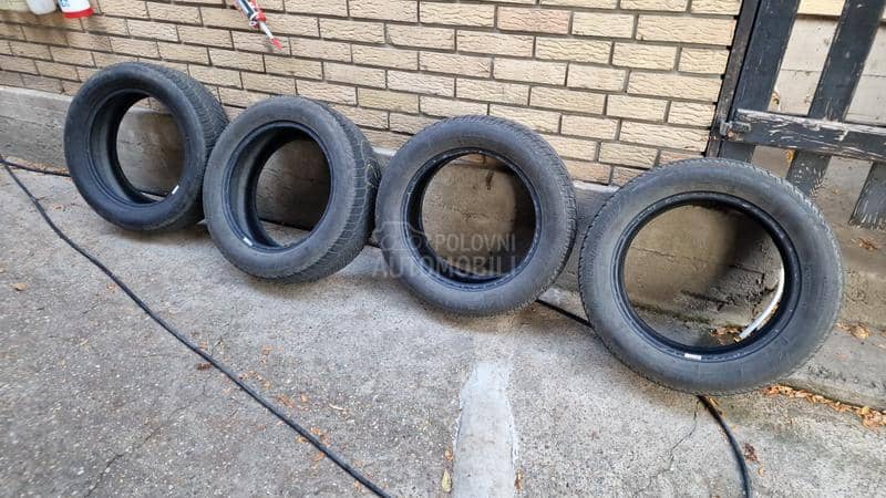 Fulda 215/60 R17 Zimska