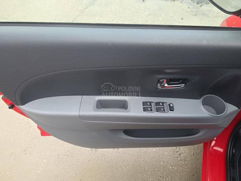 Daihatsu Sirion 1.3 B