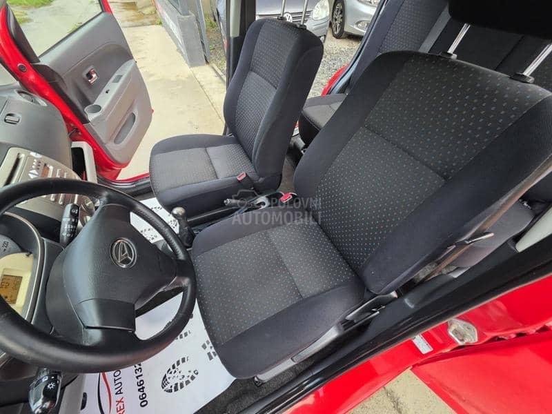 Daihatsu Sirion 1.3 B