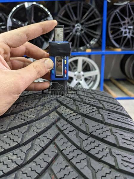 Firestone 225/55 R17 Zimska