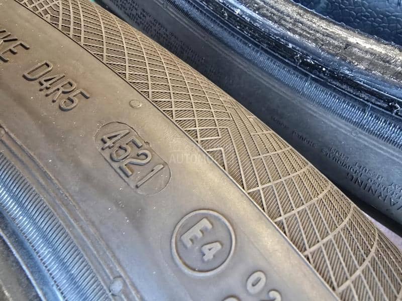 Continental 215/60 R18 Zimska