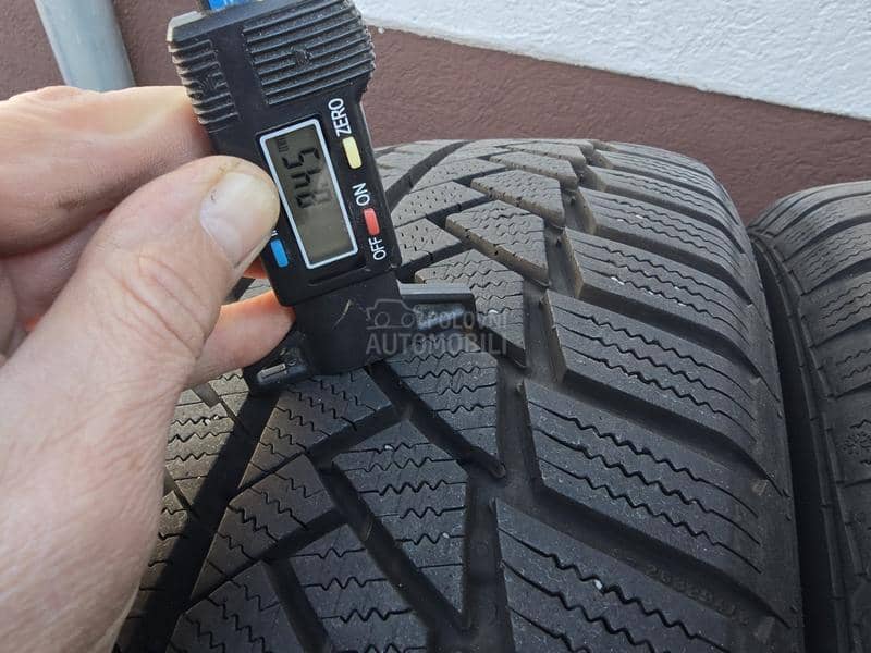 Continental 215/60 R18 Zimska