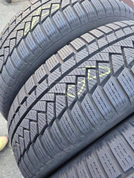 Continental 215/60 R18 Zimska