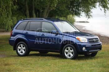 Toyota RAV 4 2005. god. -  kompletan auto u delovima