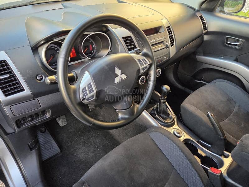 Mitsubishi Outlander 2.0 DI D