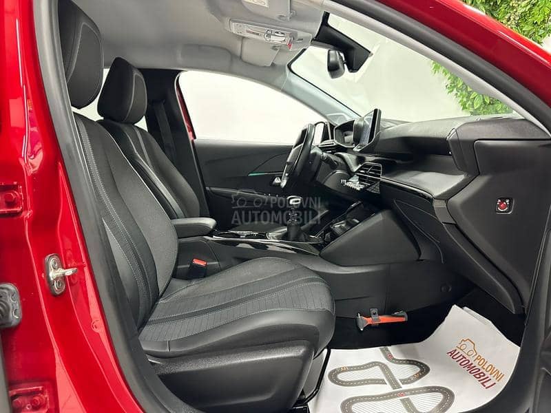 Peugeot 208 1.2 ALLURE VIRTUAL