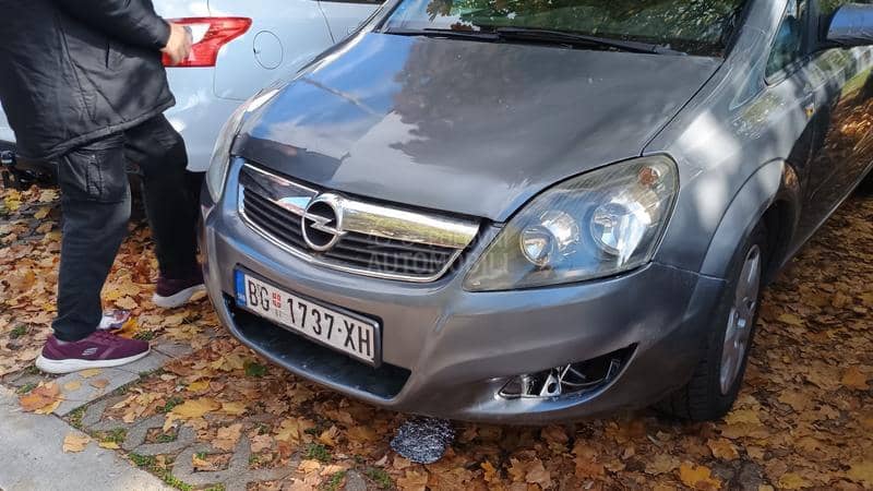 Opel Zafira 
