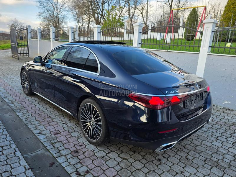 Mercedes Benz E 220 AMG/3Xdisp/PANO/NOV