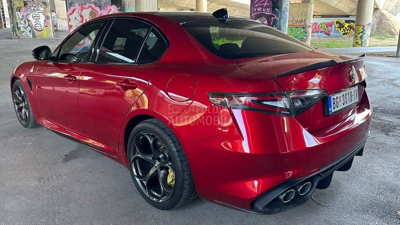 Alfa Romeo Giulia QV 100years 520ps