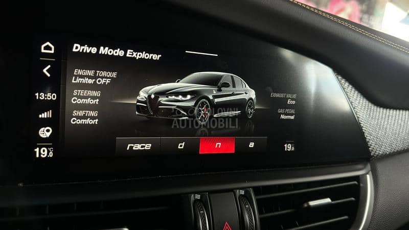 Alfa Romeo Giulia QV 100years 520ps