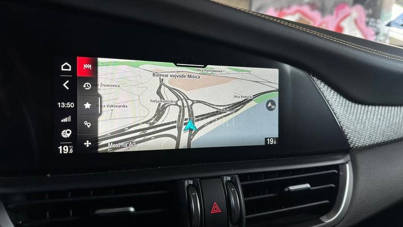 Alfa Romeo Giulia QV 100years 520ps