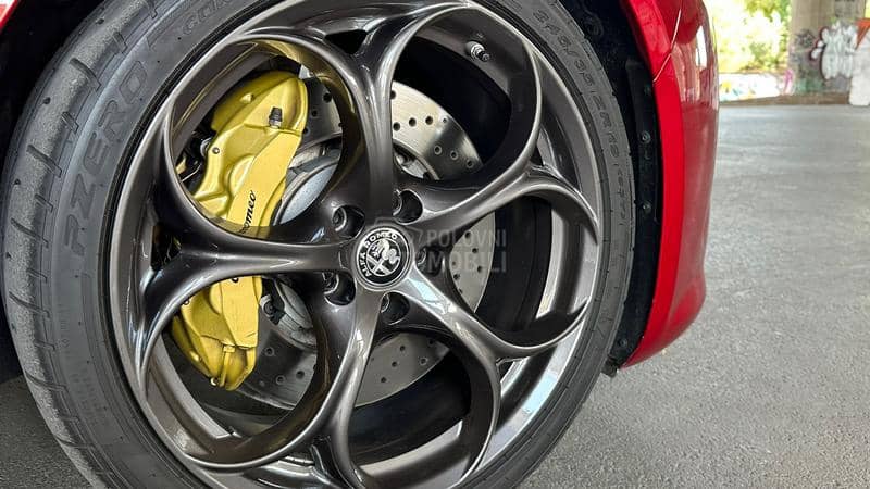 Alfa Romeo Giulia QV 100years 520ps