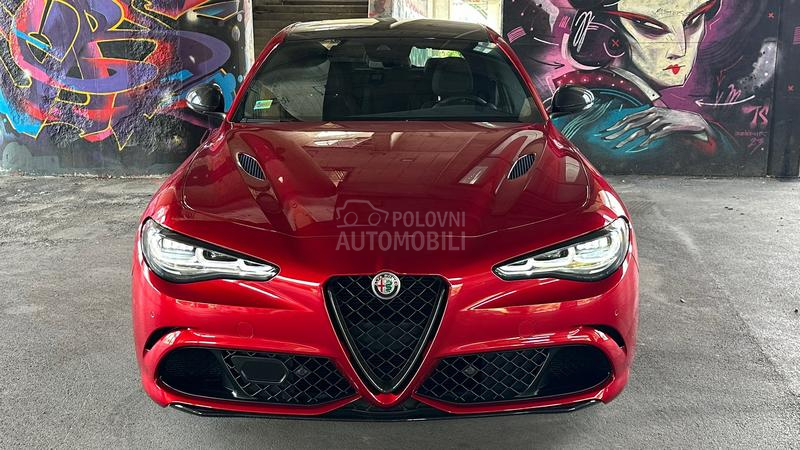 Alfa Romeo Giulia QV 100years 520ps