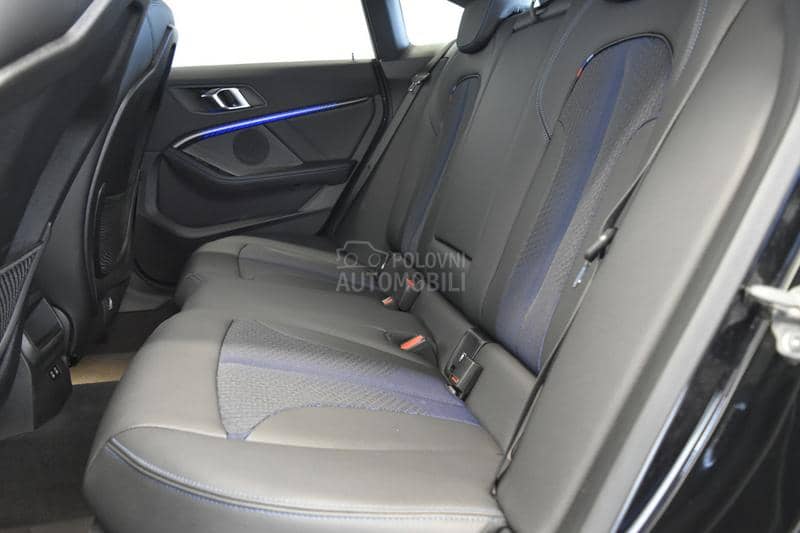 BMW 220 i M Paket AT