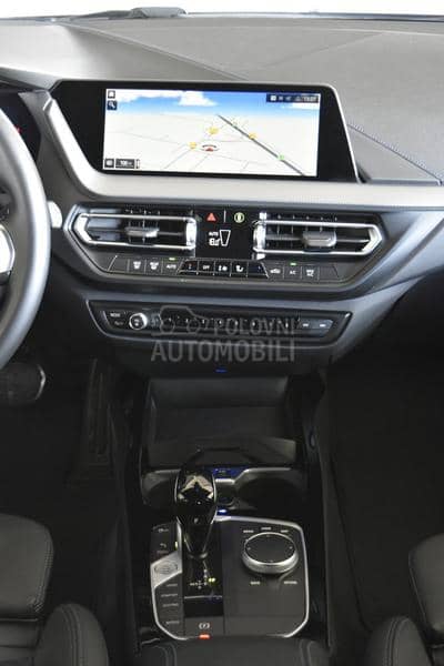 BMW 220 i M Paket AT