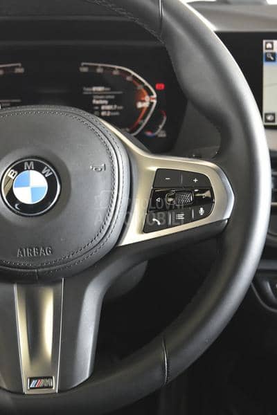 BMW 220 i M Paket AT