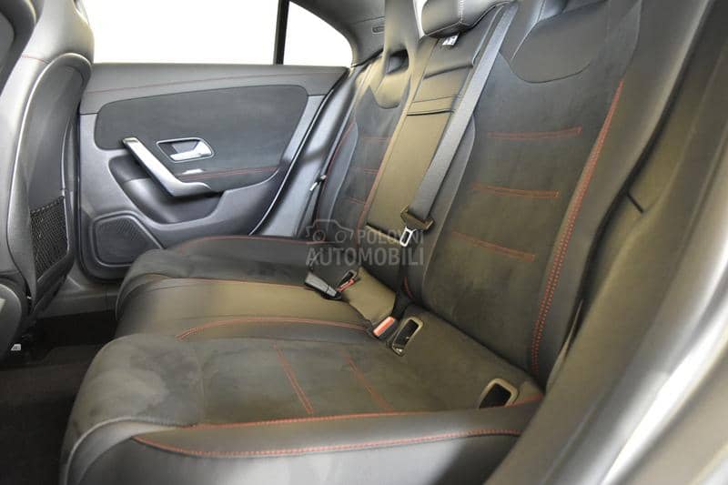 Mercedes Benz CLA 180 1.3 AMG Limousine AT