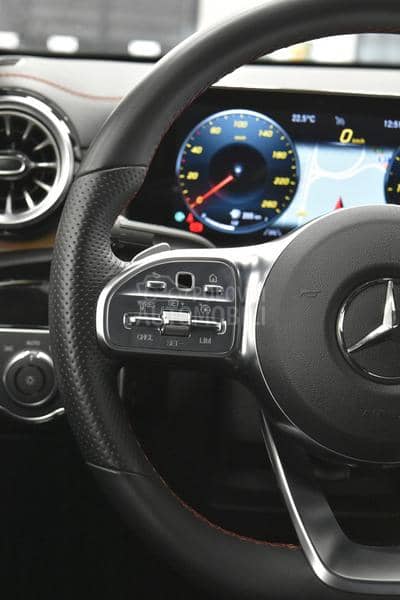 Mercedes Benz CLA 180 1.3 AMG Limousine AT
