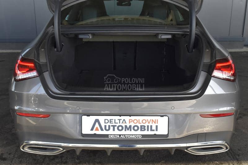 Mercedes Benz CLA 180 1.3 AMG Limousine AT