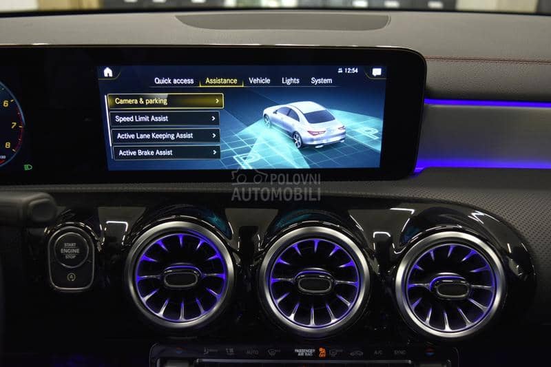 Mercedes Benz CLA 180 1.3 AMG Limousine AT