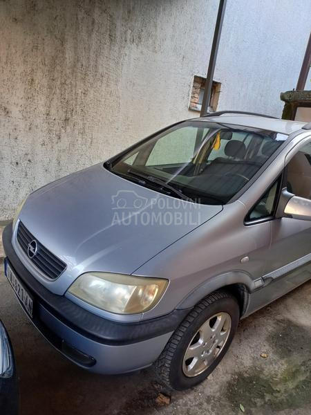 Opel Zafira 