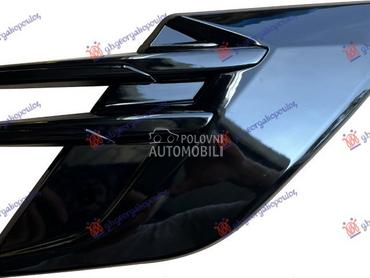 LAJSNA BLATOBRANA CRNA za Land Rover Range Rover Sport od 2018. do 2022. god.