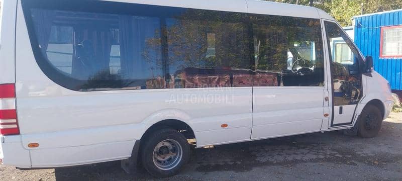 Mercedes Benz Sprinter 518