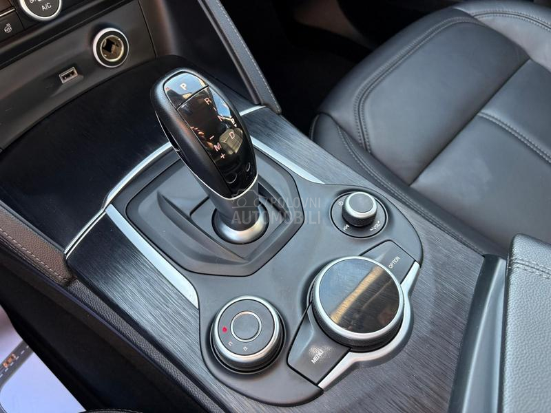 Alfa Romeo Stelvio 2.0 Q4 280 Super