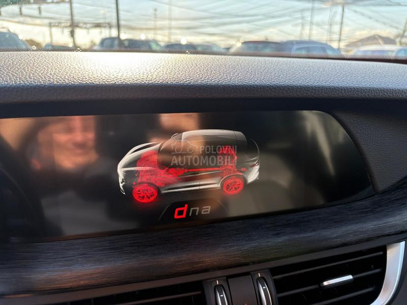 Alfa Romeo Stelvio 2.0 Q4 280 Super