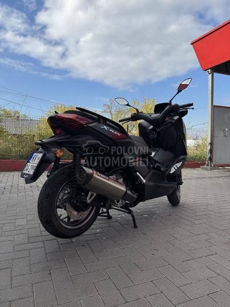 Yamaha XMAX 300 Tech Max AKRAP