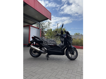 Yamaha XMAX 300 Tech Max AKRAP