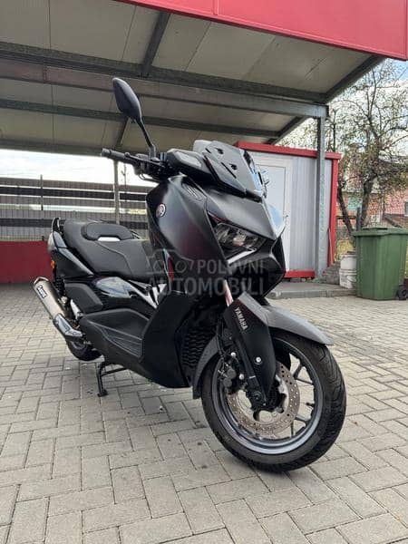 Yamaha XMAX 300 Tech Max AKRAP