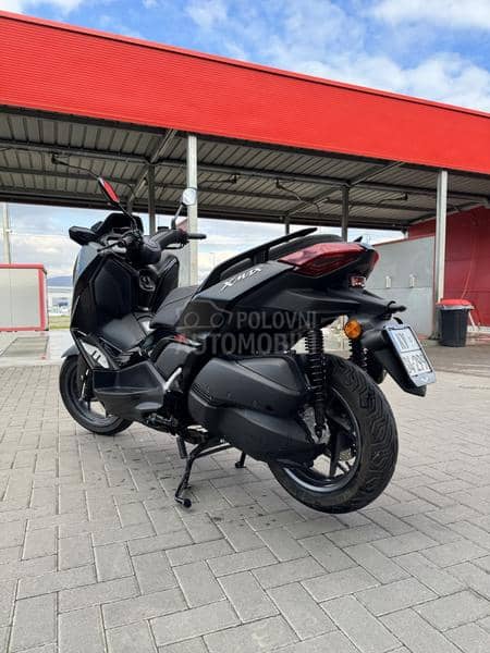 Yamaha XMAX 300 Tech Max AKRAP