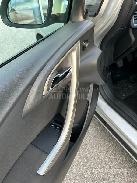 Opel Astra J 1.6 TURBO