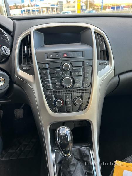 Opel Astra J 1.6 TURBO