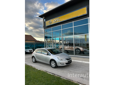 Opel Astra J 1.6 TURBO