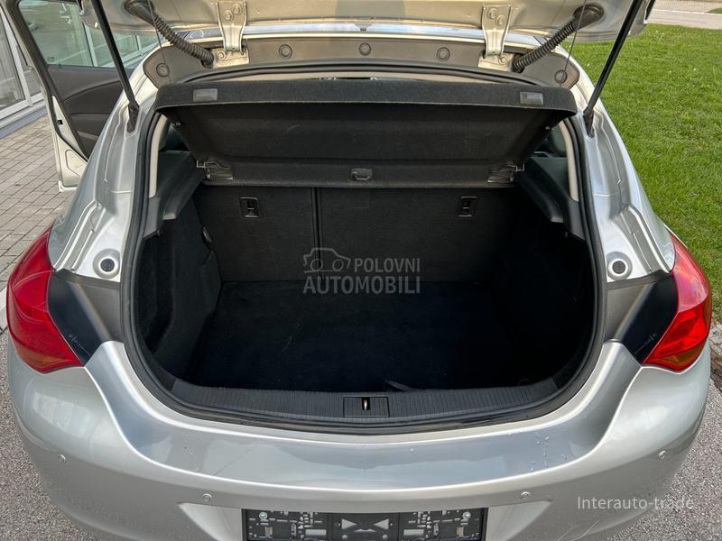 Opel Astra J 1.6 TURBO