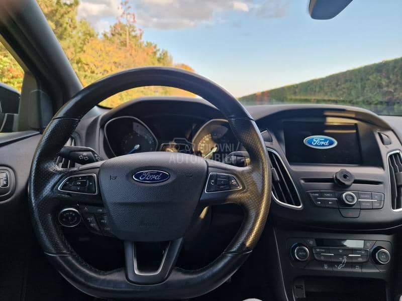 Ford Focus St line//Nov//