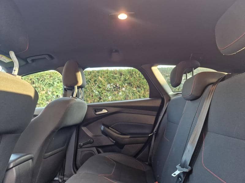 Ford Focus St line//Nov//