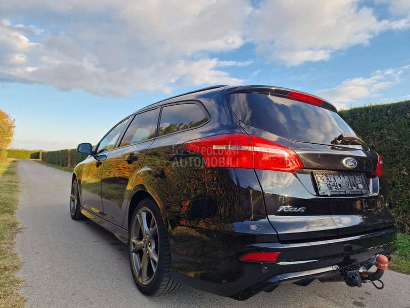 Ford Focus St line//Nov//