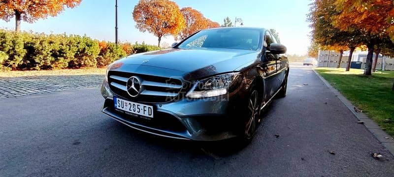 Mercedes Benz C 200 G Tronic 9 Speed