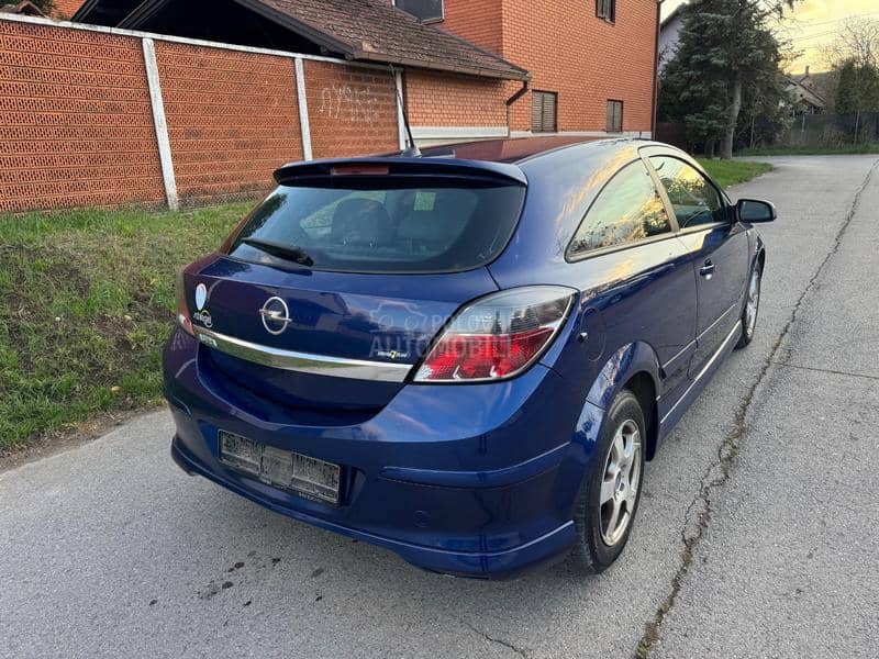 Opel Astra H 1,7cdti 74k w