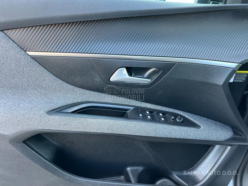 Peugeot 3008 1.5 HDI/NAV/LED/KAM