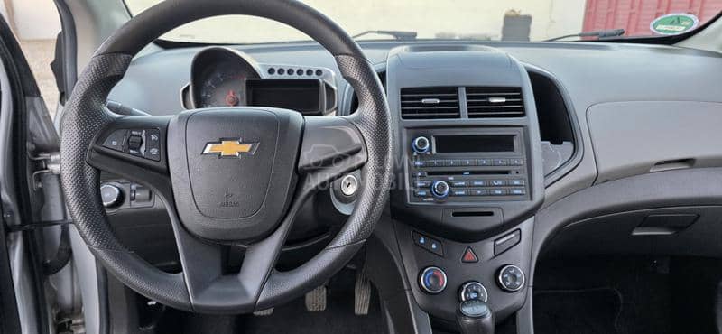 Chevrolet Aveo 1.2b nov nov