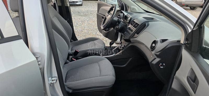 Chevrolet Aveo 1.2b nov nov