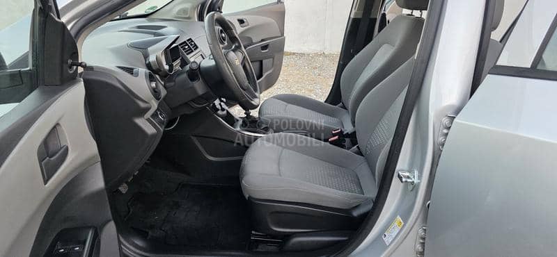 Chevrolet Aveo 1.2b nov nov